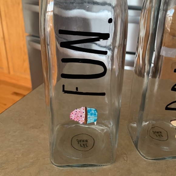 Rae Dunn heavy glass decanter bottles bail & trigger - Picture 2 of 8